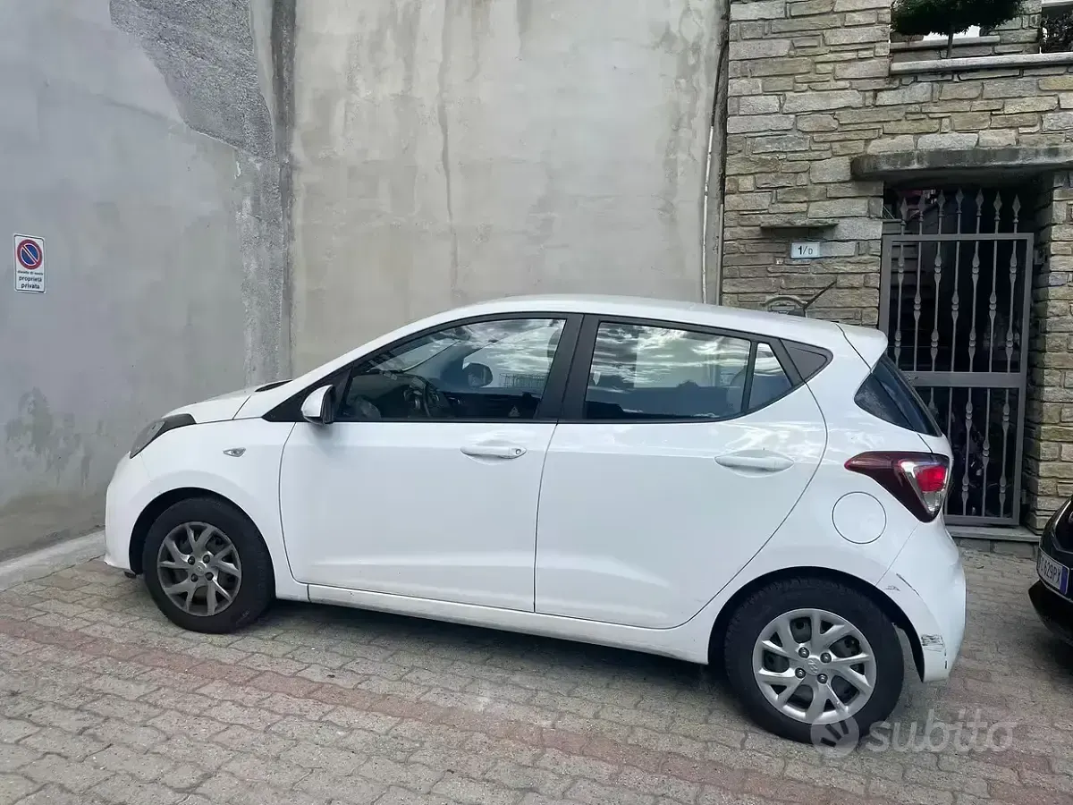 Usata Hyundai i10 Classic 69 CV (50 kW) 2018 Bianco Utilitaria