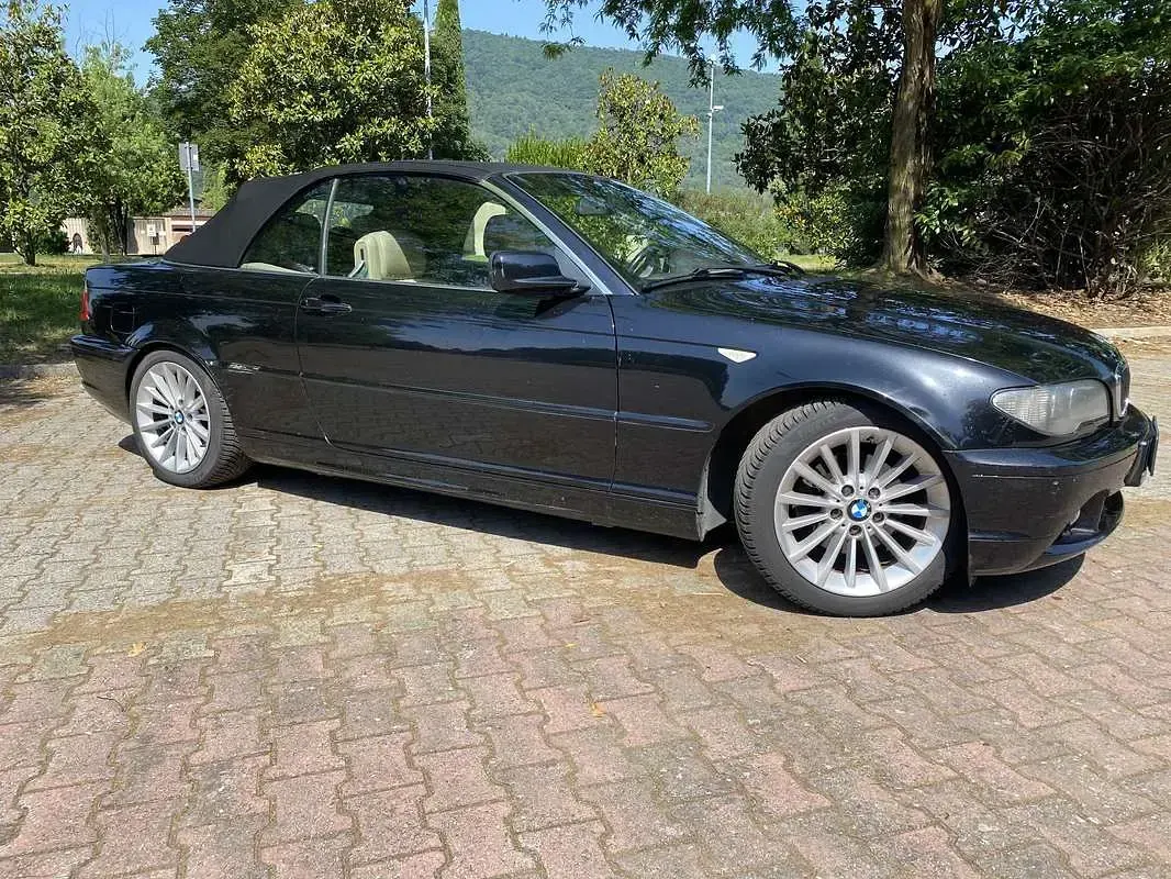 Usata BMW 325 Cabriolet Efficient Dynamics 192 CV (141 kW) 2003 Cabrio