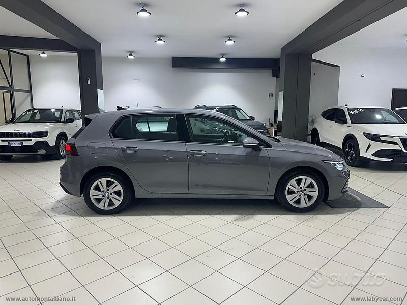 Usata VW Golf VIII Style 116 CV (85 kW) 2023 Grigio Berlina