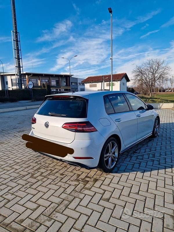 Usata VW Golf VII R-line 125 CV (91 kW) 2018 Bianco Berlina