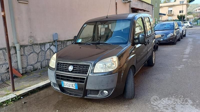Usata Fiat Doblò 2005 Grigio Monovolume