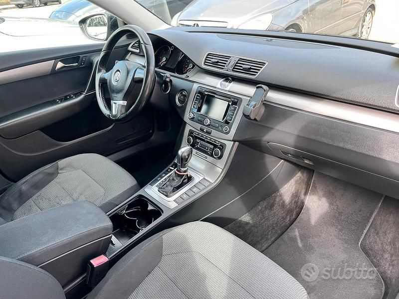 Usata VW Passat Highline 140 CV (102 kW) 2011 Nero Station wagon