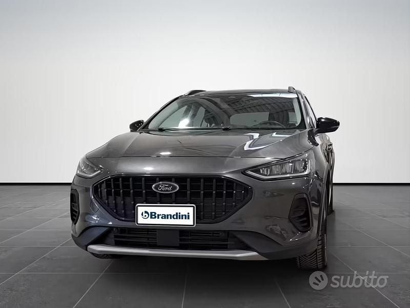 Usata Ford Focus Active 125 CV (91 kW) 2022 Grigio Berlina
