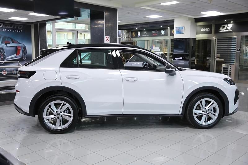 Nuova VW T-Roc Life 116 CV (85 kW) 2026 Pure white SUV