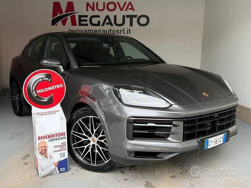 Usata Porsche Cayenne 354 CV (260 kW) 2025 Grigio SUV