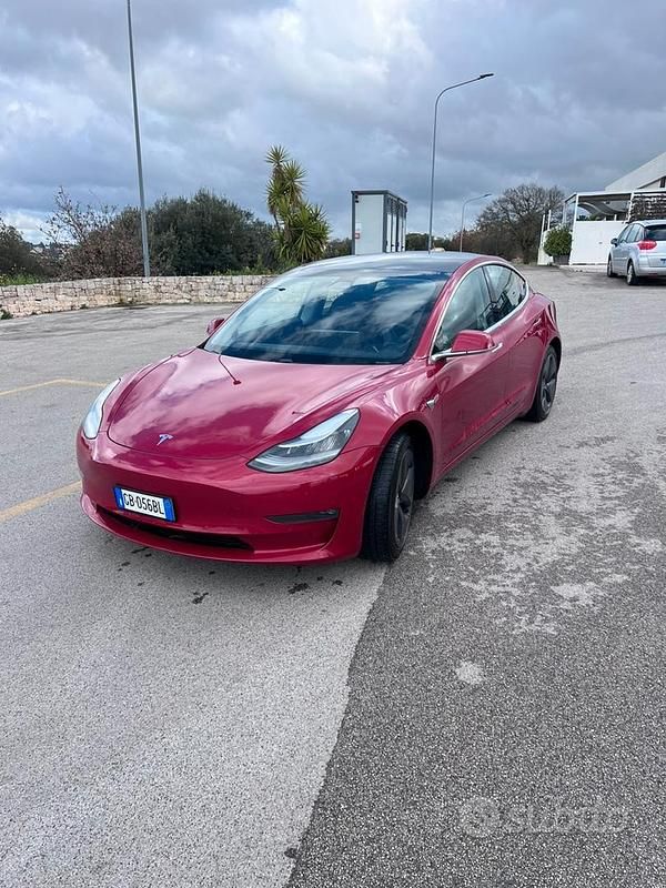 Usata Tesla Model 3 366 kW (498 CV) 2020 Rosso Berlina