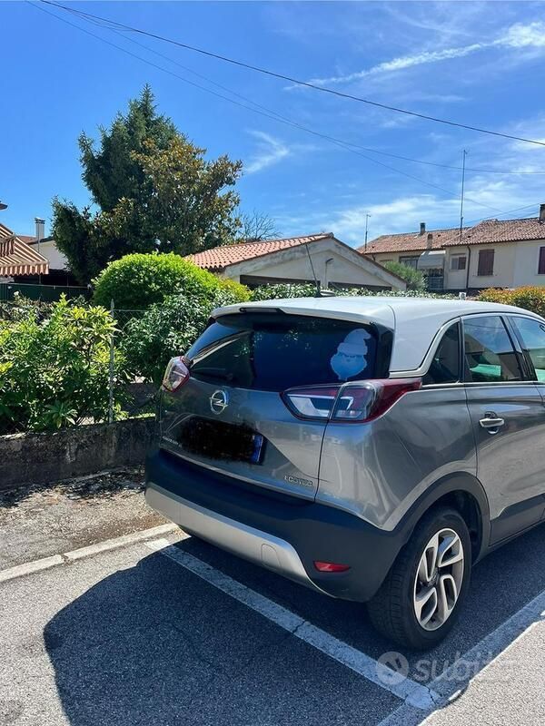 Usata Opel Crossland 83 CV (61 kW) 2018 Grigio SUV