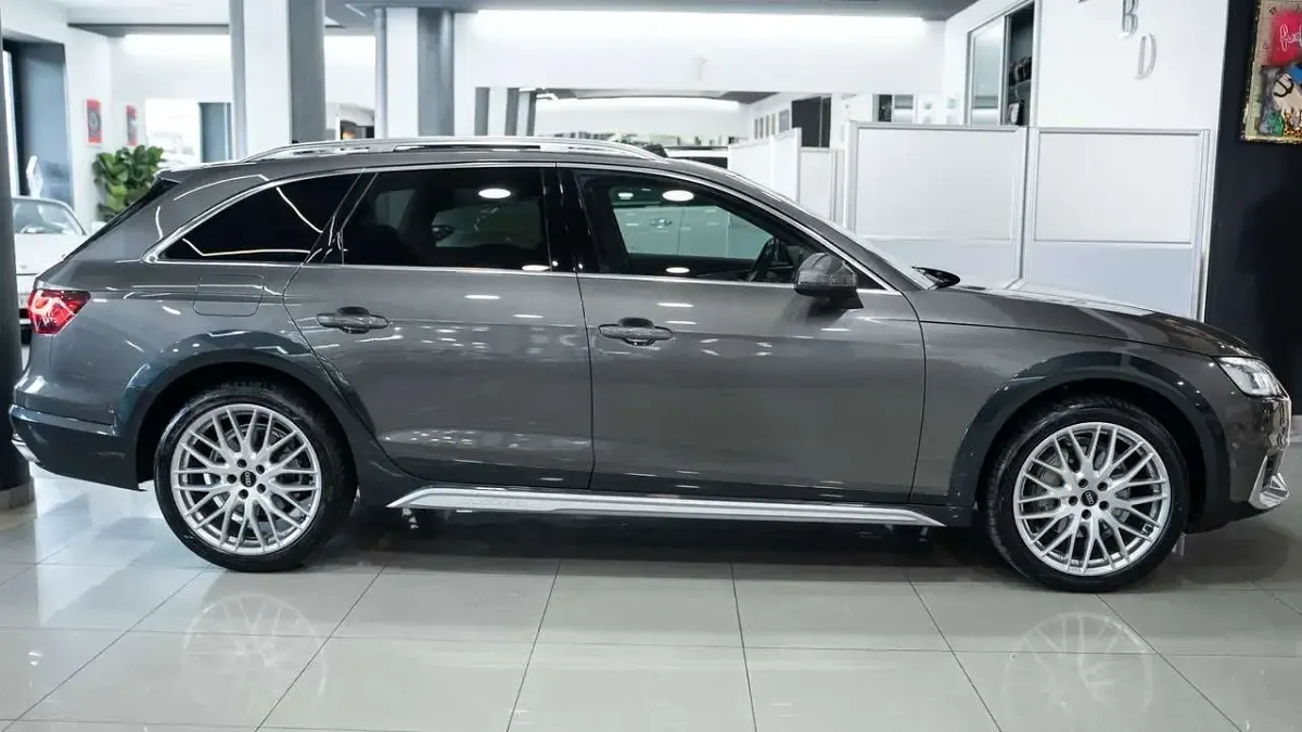 Usata Audi A4 Allroad Ambiente 204 CV (150 kW) 2021 Grigio daytona metallizzato Station wagon