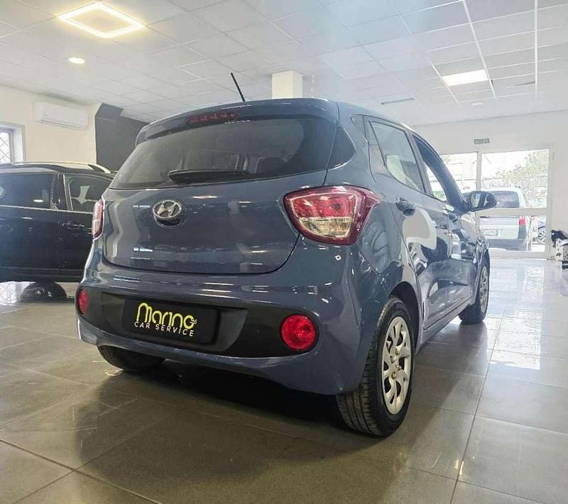 Usata Hyundai i10 Style 67 CV (49 kW) 2017 Blu Utilitaria