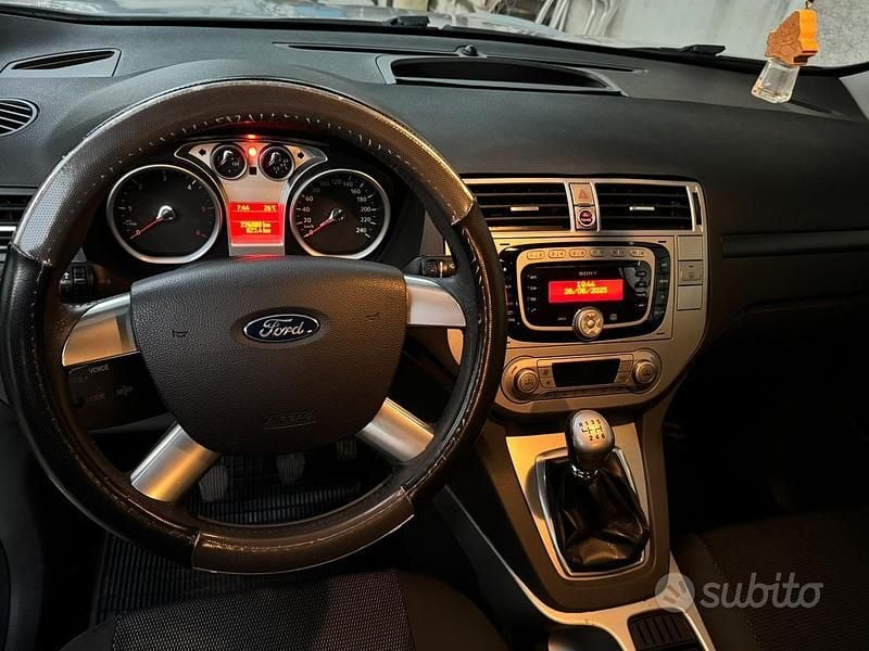 Usata Ford Kuga 136 CV (100 kW) 2010 Grigio SUV