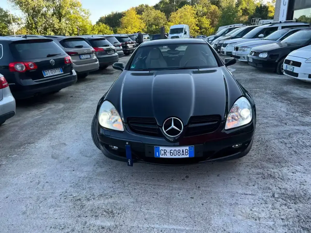 Usata Mercedes SLK300 231 CV (169 kW) 2005 Nero Cabrio