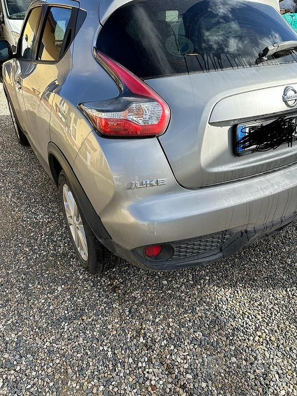 Usata Nissan Juke 110 CV (80 kW) 2015 Grigio SUV