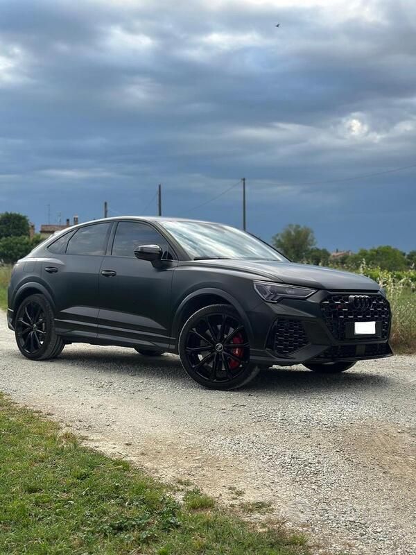 Nero Usata 2024 Audi RS Q3 Sportback SUV | 65.500 € - Immagine 1/4