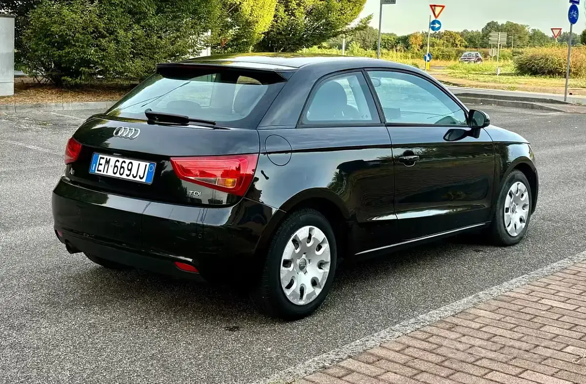 Usata Audi A1 Admired 105 CV (77 kW) 2012 Nero Utilitaria