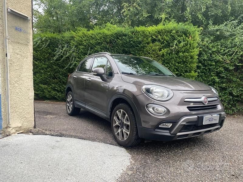 Grigio Usata 2015 Fiat 500X Cross SUV | 8000 € - Immagine 1/4