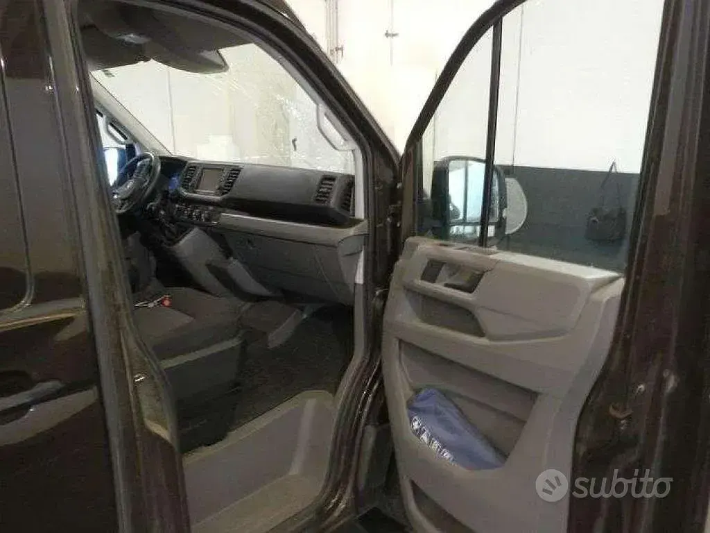 Gebraucht VW Crafter 140 PS (102 kW) 2018 Braun Van