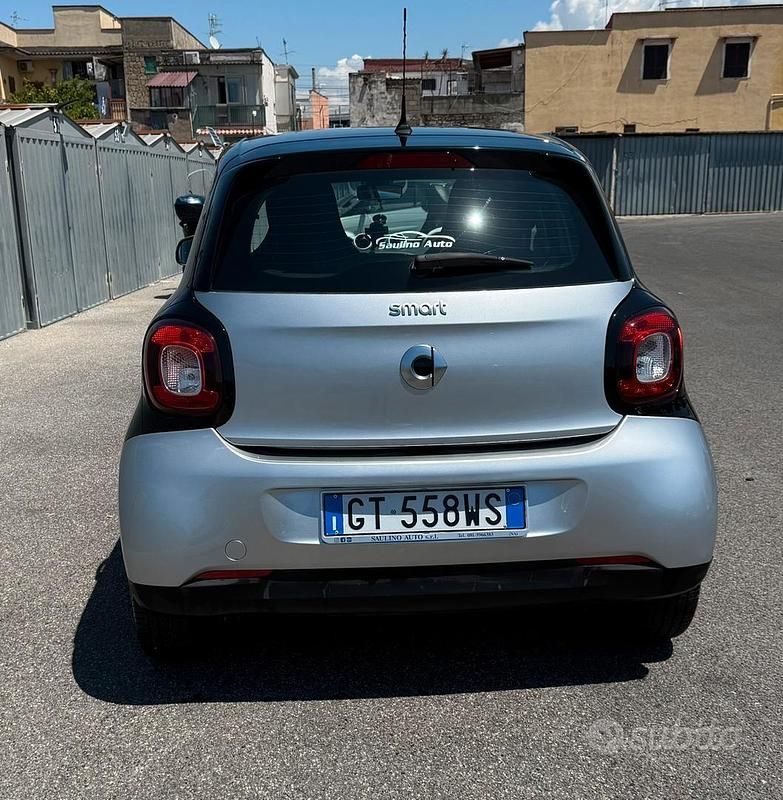 Usata Smart ForFour Passion 71 CV (52 kW) 2018 Grigio Utilitaria