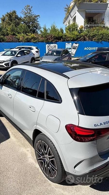 Nuova Mercedes GLA200 AMG 150 CV (110 kW) 2025 Grigio SUV
