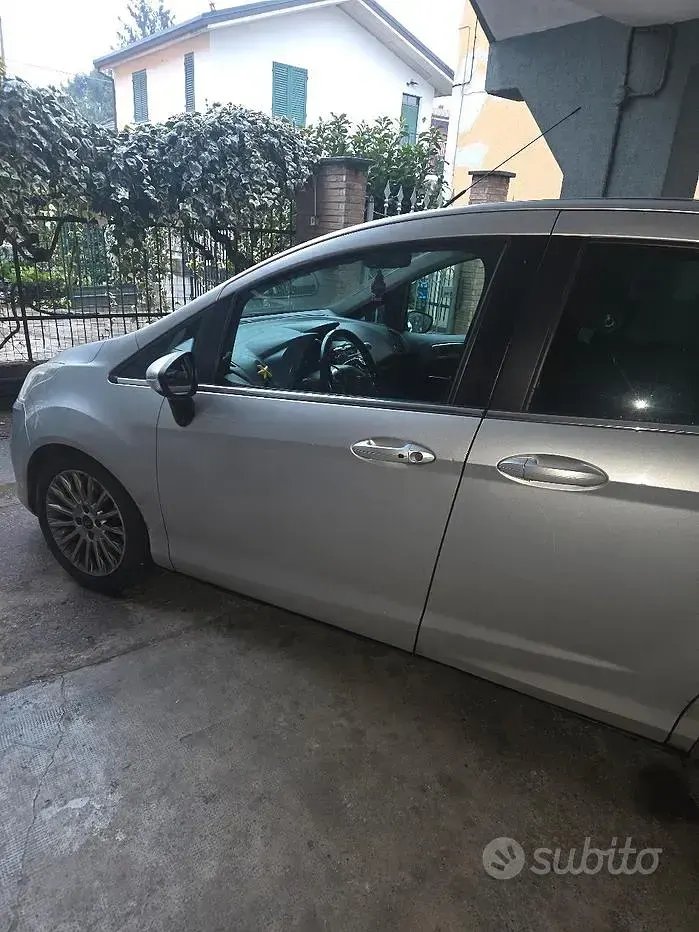 Usata Ford B-MAX 75 CV (55 kW) 2013 Grigio Monovolume