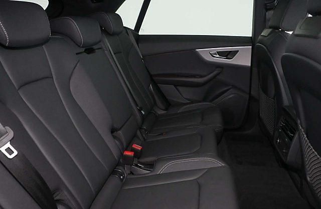 Usata Audi Q8 S-Line 286 CV (210 kW) 2025 Nero metallizzato SUV