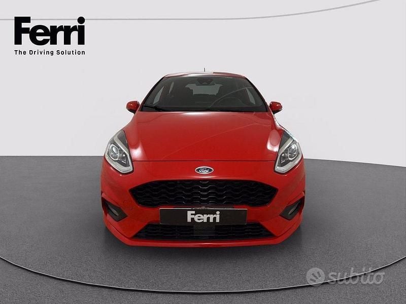 Usata Ford Fiesta ST-Line 86 CV (63 kW) 2019 Race red Utilitaria