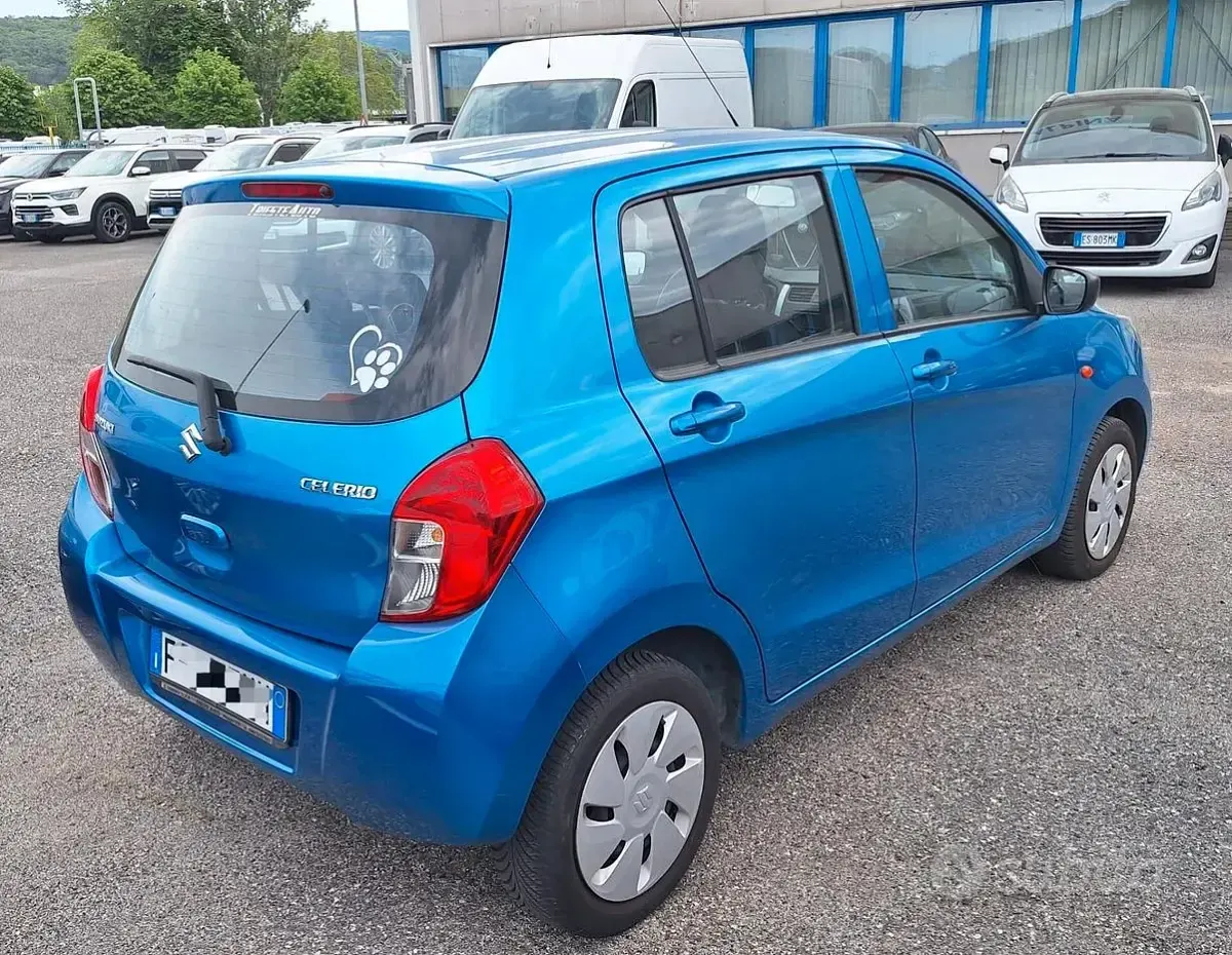 Usata Suzuki Celerio 68 CV (50 kW) 2016 Blu Utilitaria