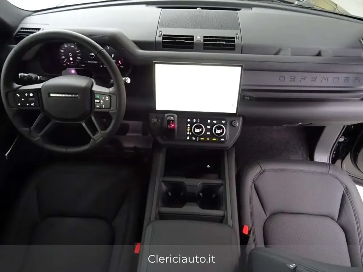 Nuova Land Rover Defender SE Dynamic 200 CV (147 kW) 2026 Nero SUV