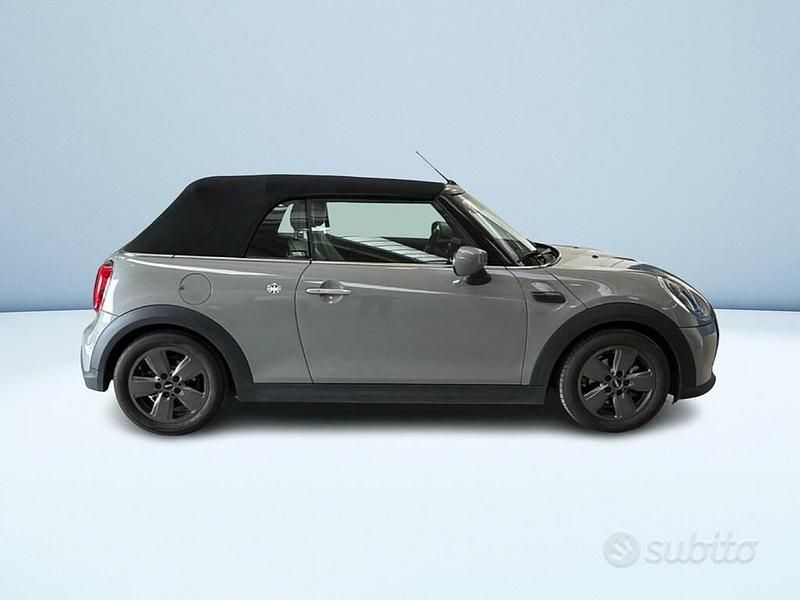 Usata Mini Cooper Cabriolet Essential 136 CV (100 kW) 2022 Grigio Cabrio