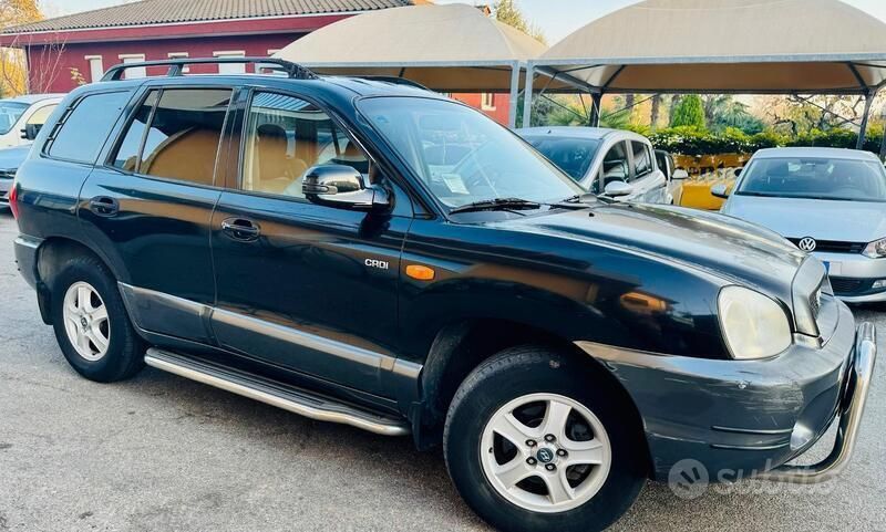 Usata Hyundai Santa Fe GLS 112 CV (82 kW) 2004 Nero SUV