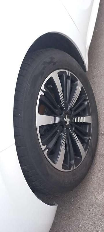 Usata Peugeot 208 Signature Sky 83 CV (61 kW) 2019 Bianco Utilitaria