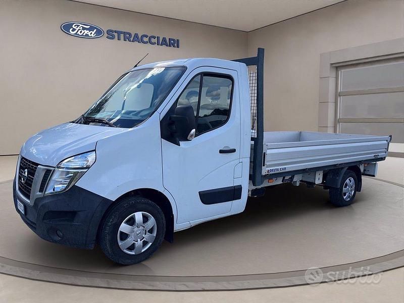 Usata Nissan NV400 131 CV (96 kW) 2016 Bianco pastello Furgone