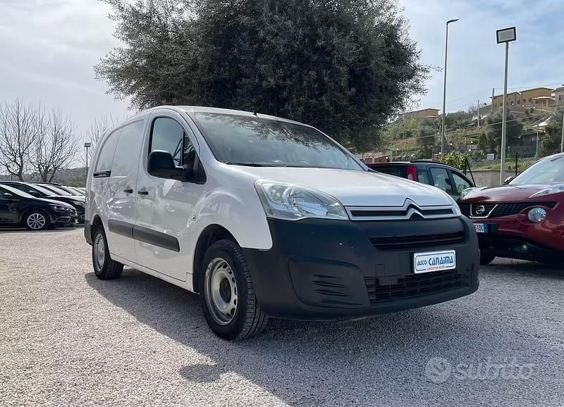 Usata Citroën Berlingo 99 CV (72 kW) 2017 Bianco Monovolume