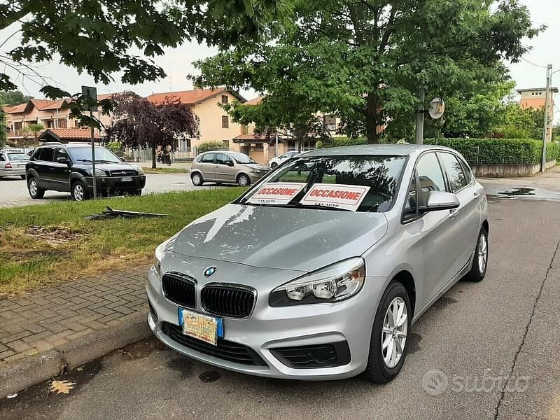 Grigio Usata 2018 BMW 216 Active Tourer Luxury Line Monovolume | 11.999 € (Ottimo prezzo) - Immagine 1/4