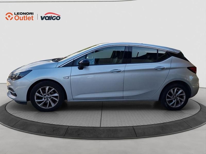 Usata Opel Astra Business Elegance 111 CV (81 kW) 2021 Innargento metallizzato Berlina