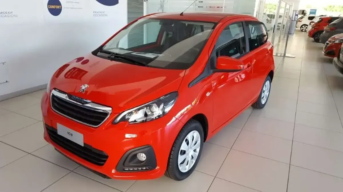 Usata Peugeot 108 Active 69 CV (50 kW) 2015 Rosso Utilitaria