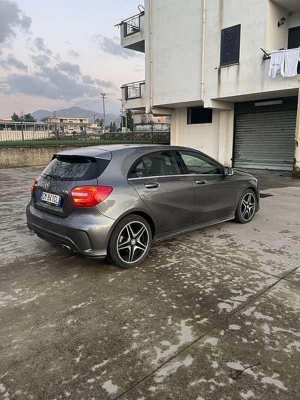 Usata Mercedes A180 Premium 109 CV (80 kW) 2013 Berlina