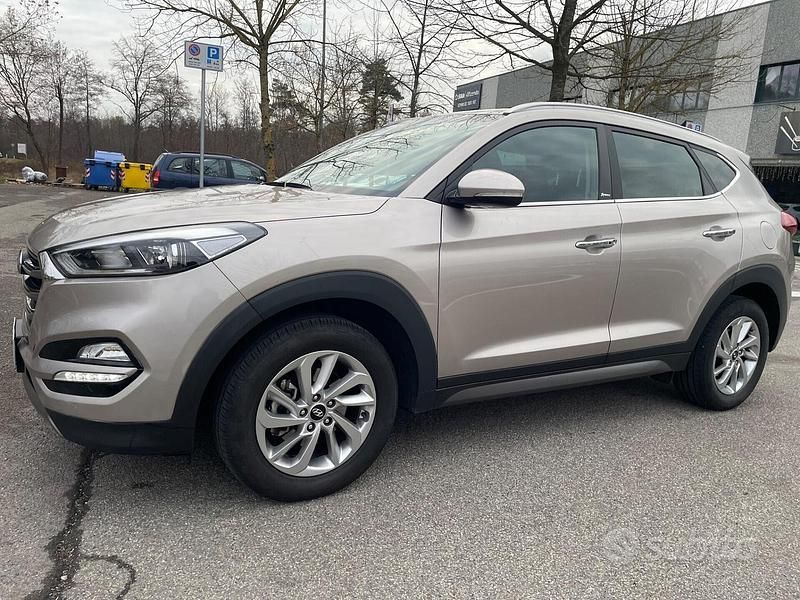 Second-hand Hyundai Tucson 116 CP (85 kW) 2016 Gri SUV