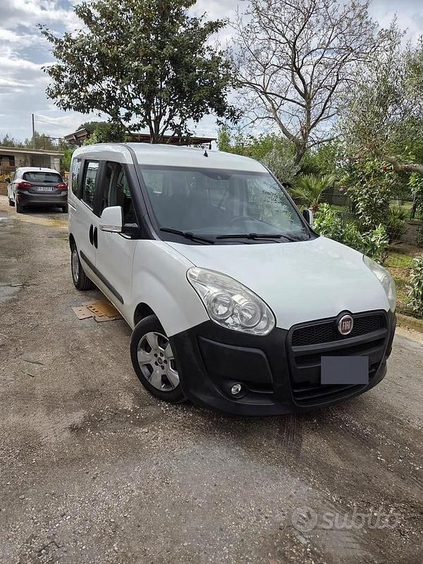 Usata Fiat Doblò 90 CV (66 kW) 2014 Bianco Monovolume