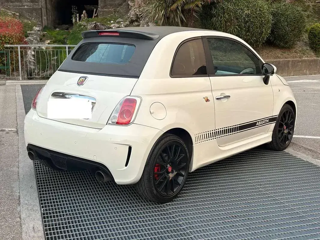 Usata Abarth 595C Custom 135 CV (99 kW) 2015 Bianco Cabrio