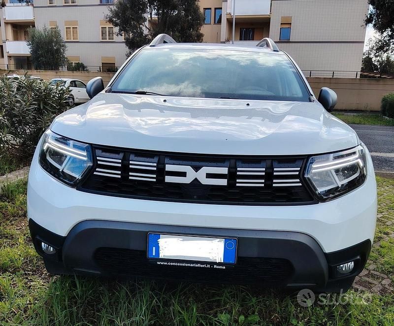 Bianco Usata 2023 Dacia Duster Journey SUV | 17.300 € (Buon prezzo) - Immagine 1/4