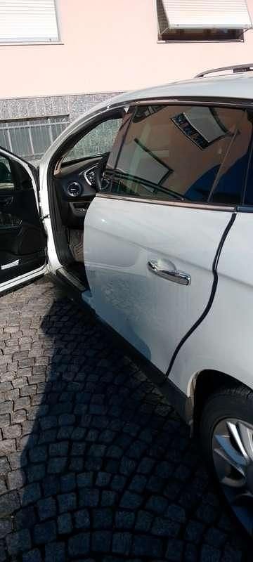Usata Lancia Delta 80 CV (58 kW) 2010 Utilitaria