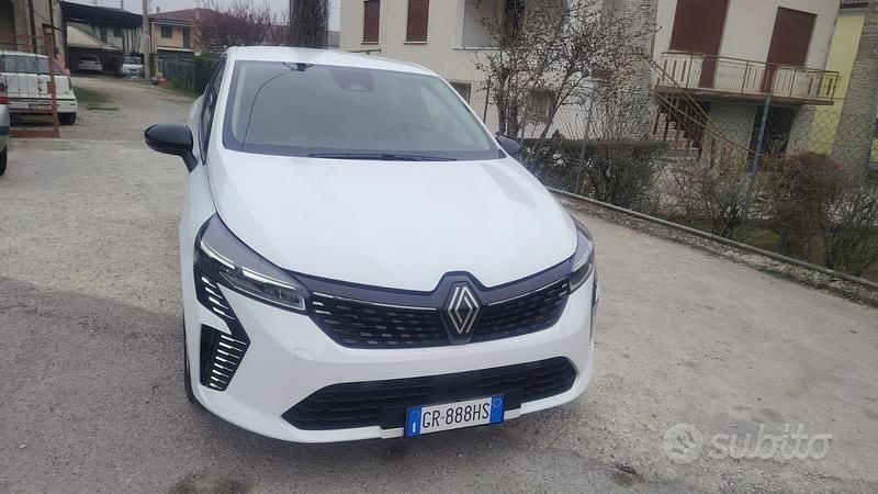 Usata Renault Clio V 67 CV (49 kW) 2024 Bianco Berlina