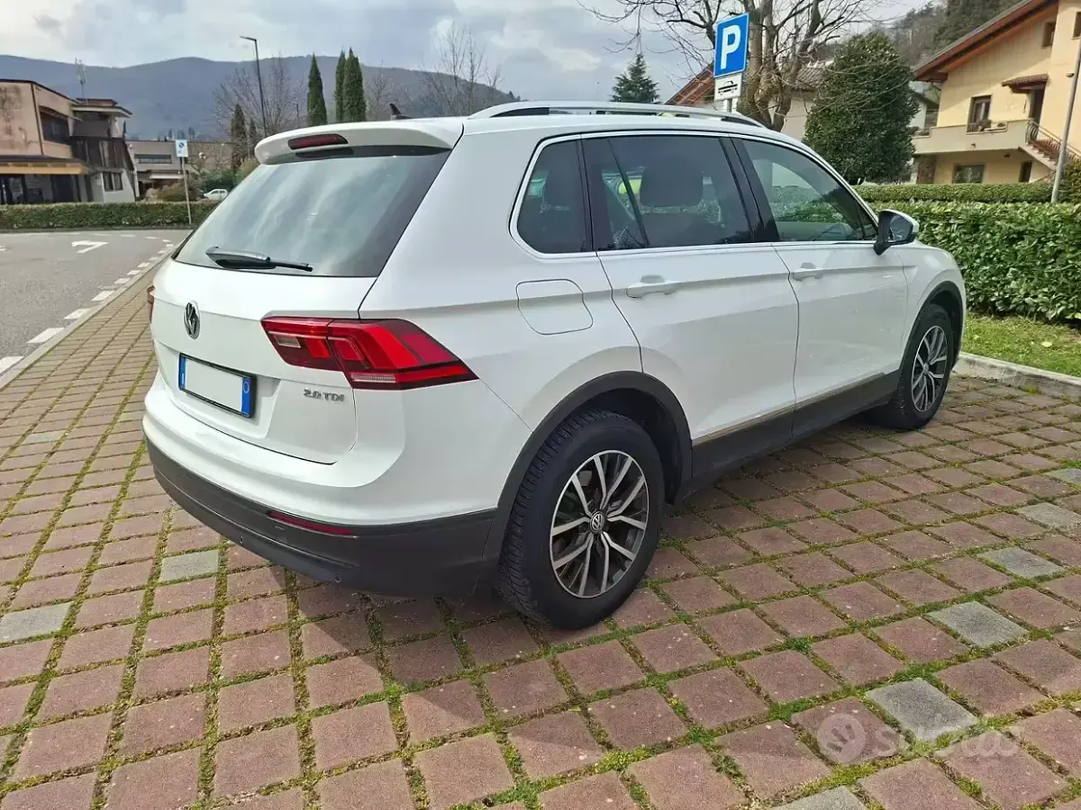 Usata VW Tiguan Business 150 CV (110 kW) 2017 Bianco SUV