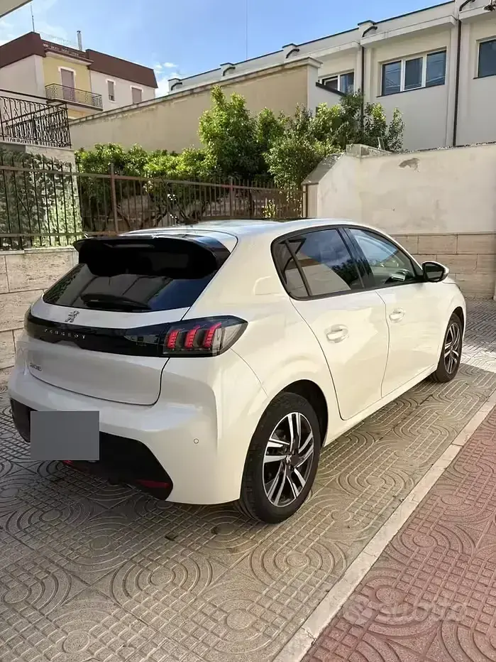 Usata Peugeot 208 101 CV (74 kW) 2020 Bianco Utilitaria