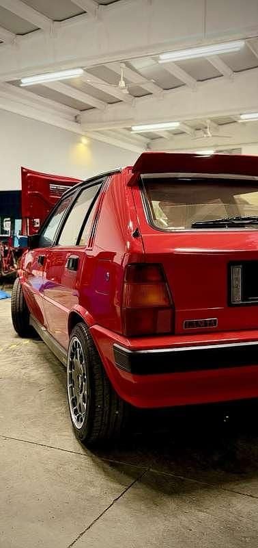Usata Lancia Delta 140 CV (102 kW) 1990 Utilitaria