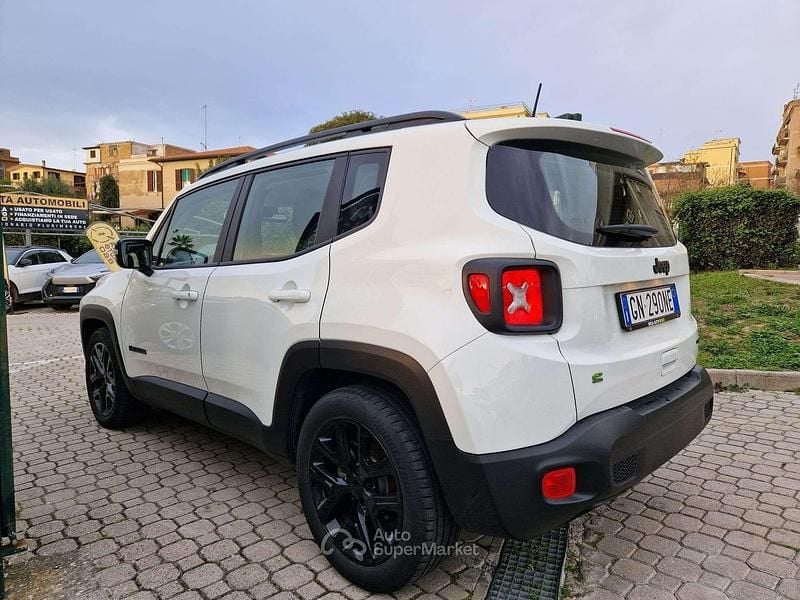 Begagnad Jeep Renegade Night Eagle 131 HK (96 kW) 2022 Vit SUV