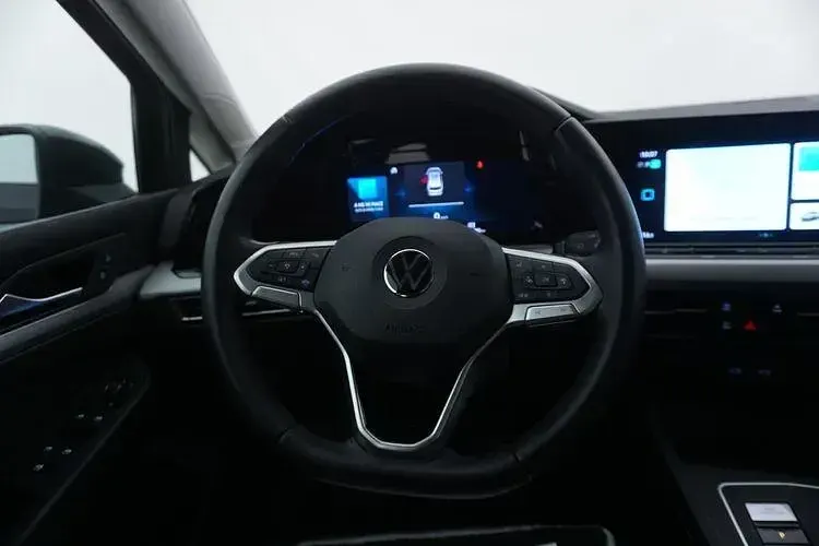 Usata VW Golf VIII Life 131 CV (96 kW) 2022 Grigio Station wagon