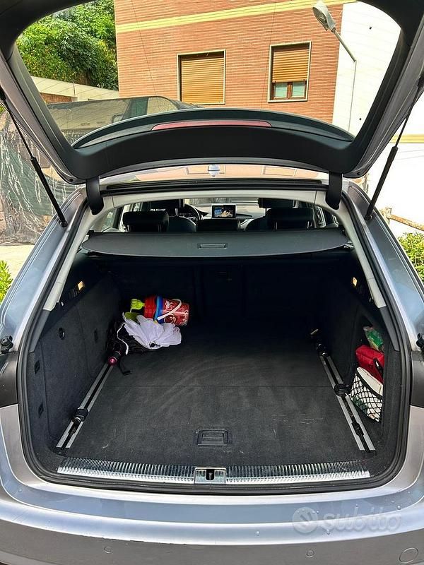 Usata Audi A6 190 CV (139 kW) 2016 Grigio Station wagon