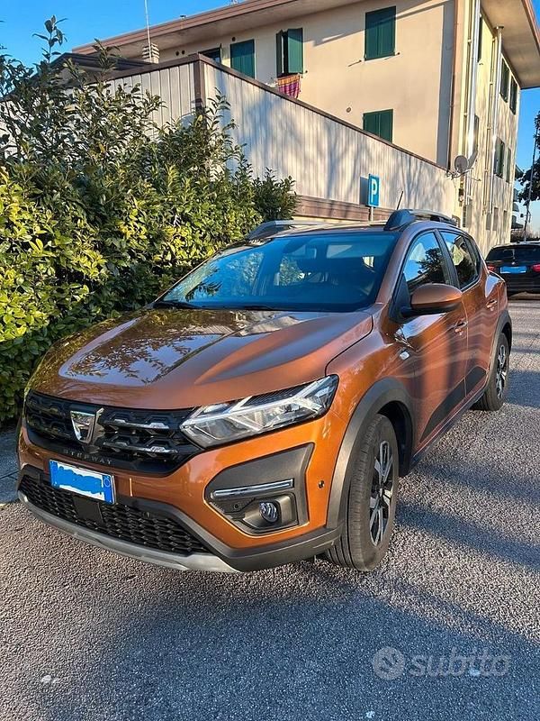 Usata Dacia Sandero Comfort 100 CV (73 kW) 2022 Berlina