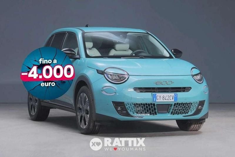 Usata Fiat 600 La Prima 101 CV (74 kW) 2025 Azzurro cielo metallizzato SUV
